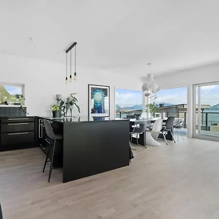 Nydelig Moderne Med Fantastisk Beliggenhet. Holiday home *